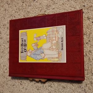 To The Heart Of A Bear by Dennis Kyte Hardcover 1985